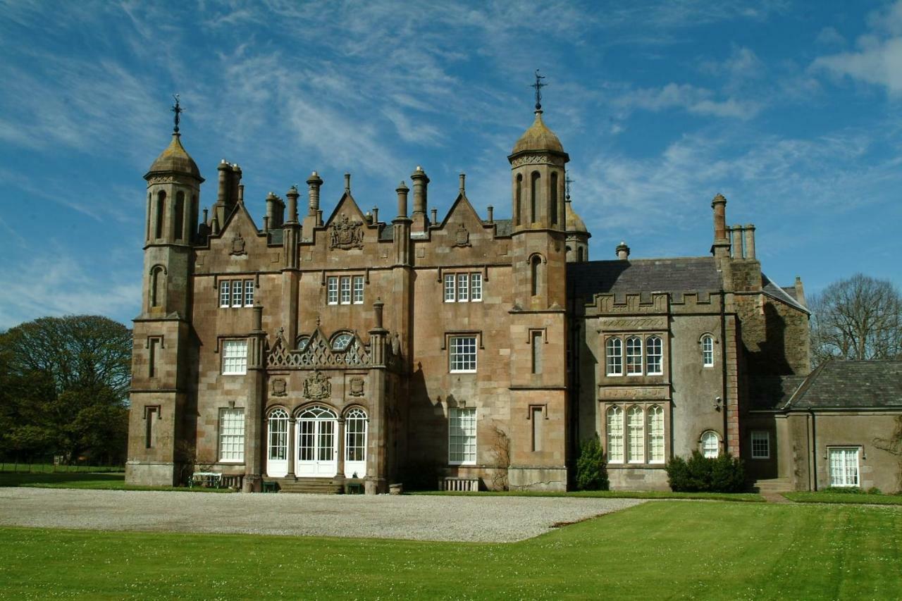 Glenarm Castle Ocean View Pods Hotel Екстериор снимка